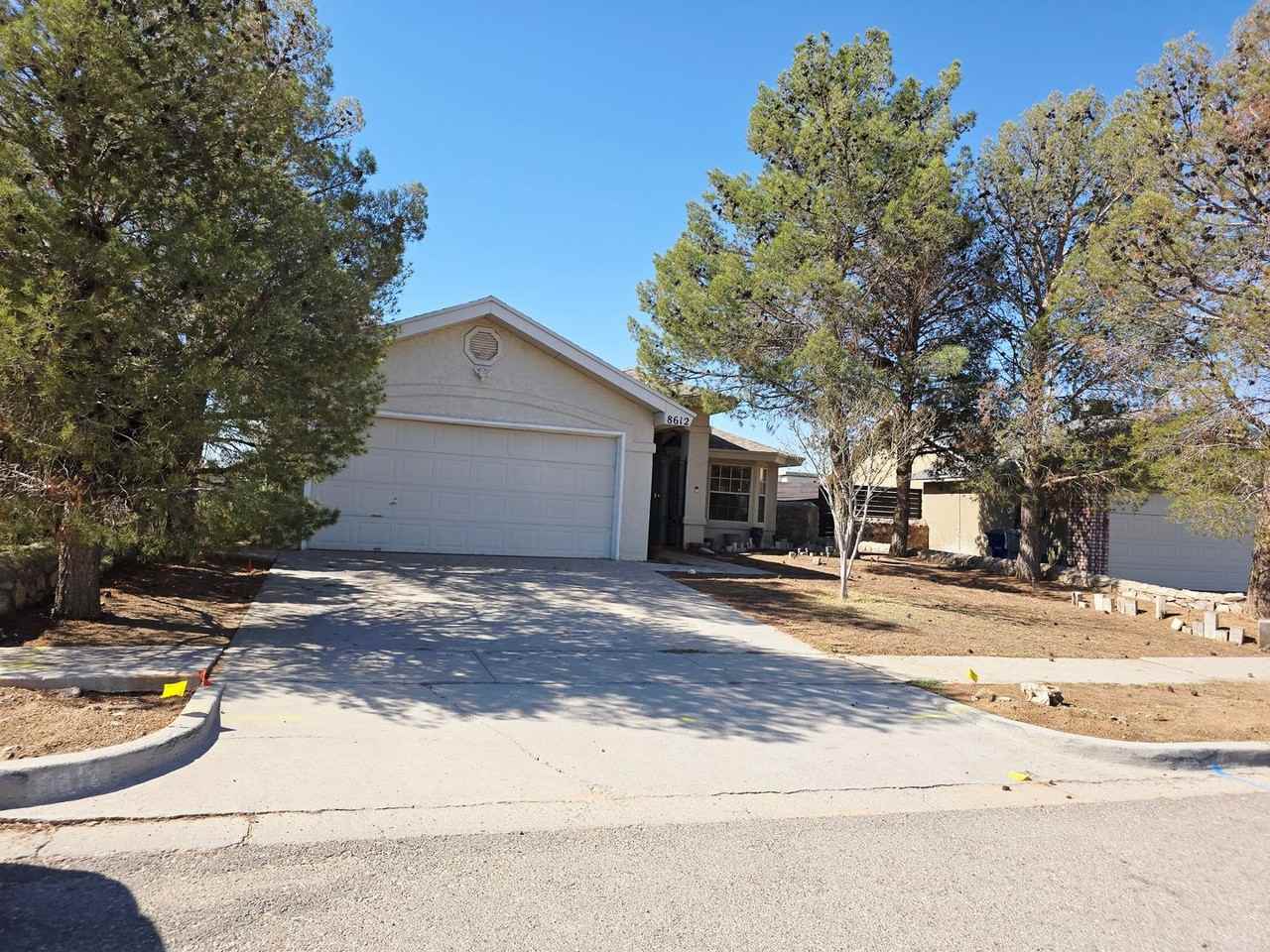 8612 Centennial Dr - Photo 2 of 28