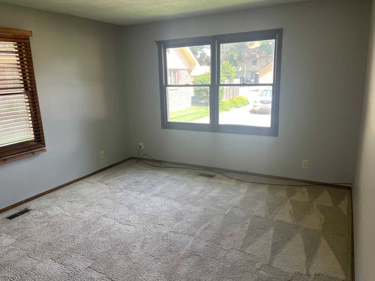 3027 W Capital Ave - Photo 5 of 24