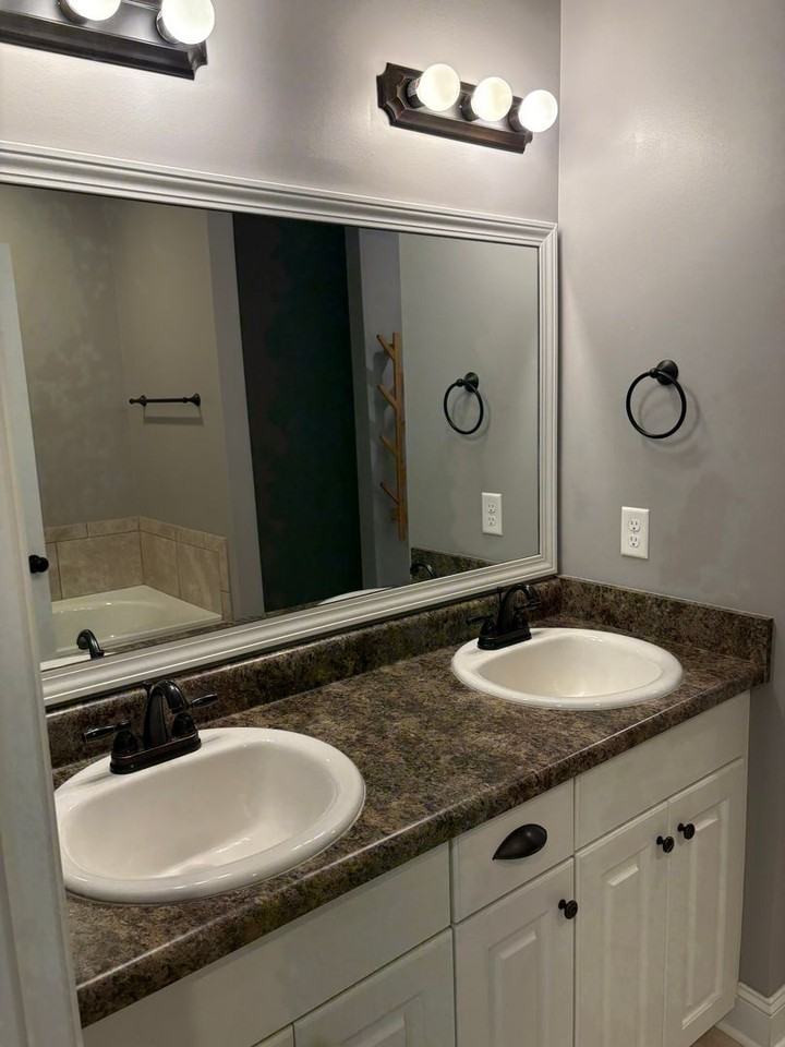 113 Senah Dr - Photo 3 of 11