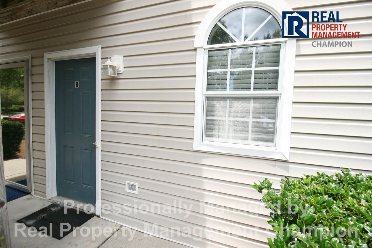 725 Bragg Dr #B - Photo 2 of 20