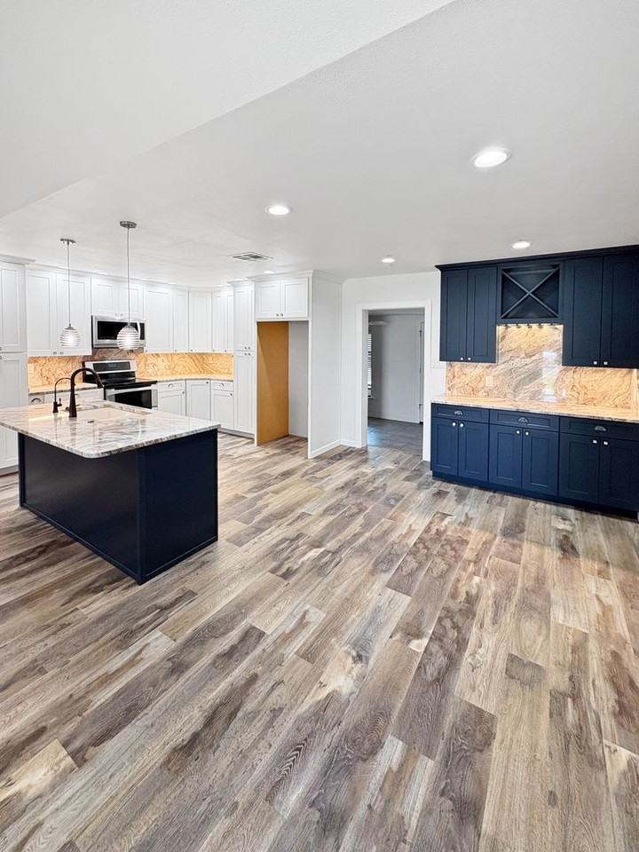 1601 Cordoba Ln - Photo 2 of 12