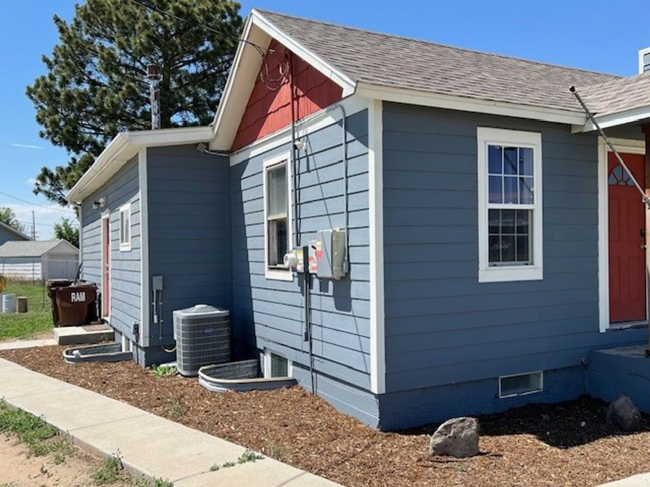 327 S 2nd St - Photo 2 of 19