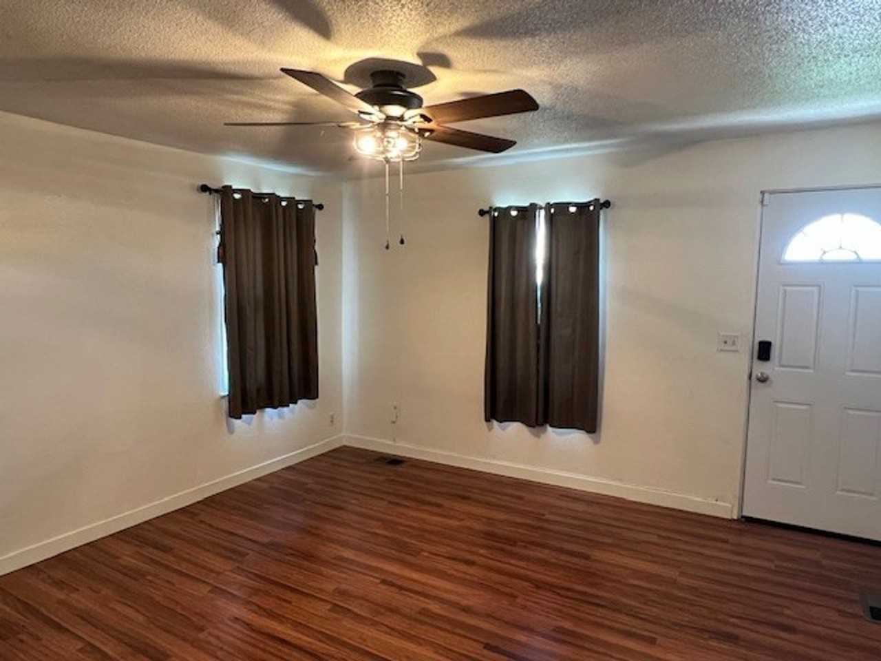 327 S 2nd St - Photo 3 of 19