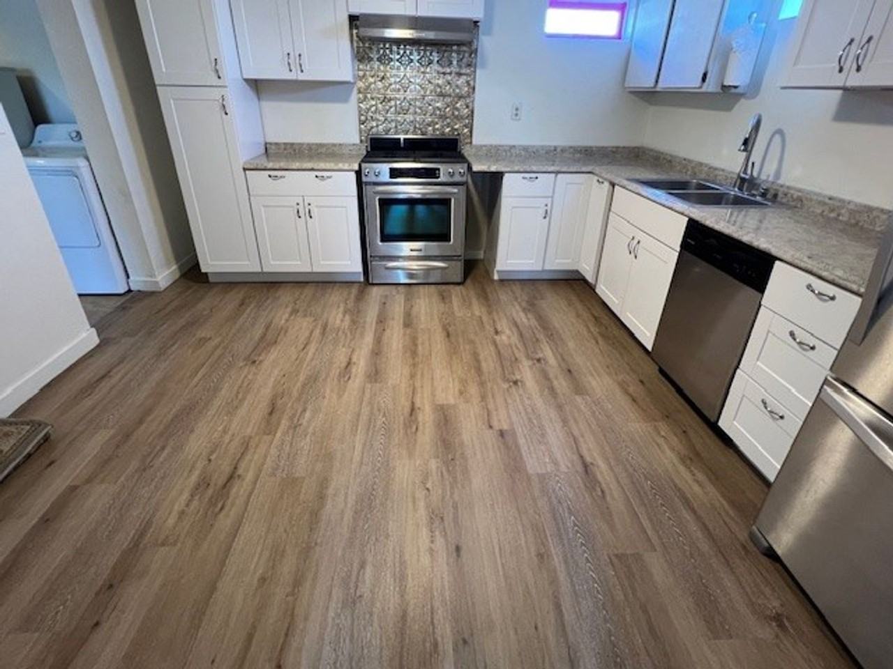 327 S 2nd St - Photo 6 of 19