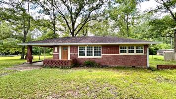 featured image of 135 Haywood Valley Rd