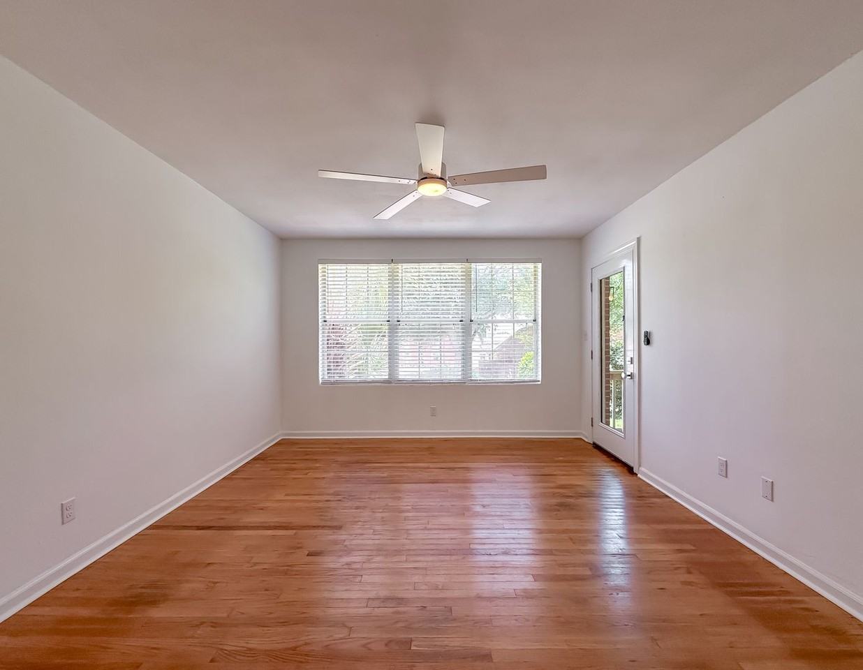 652 Miccosukee Rd - Photo 3 of 31