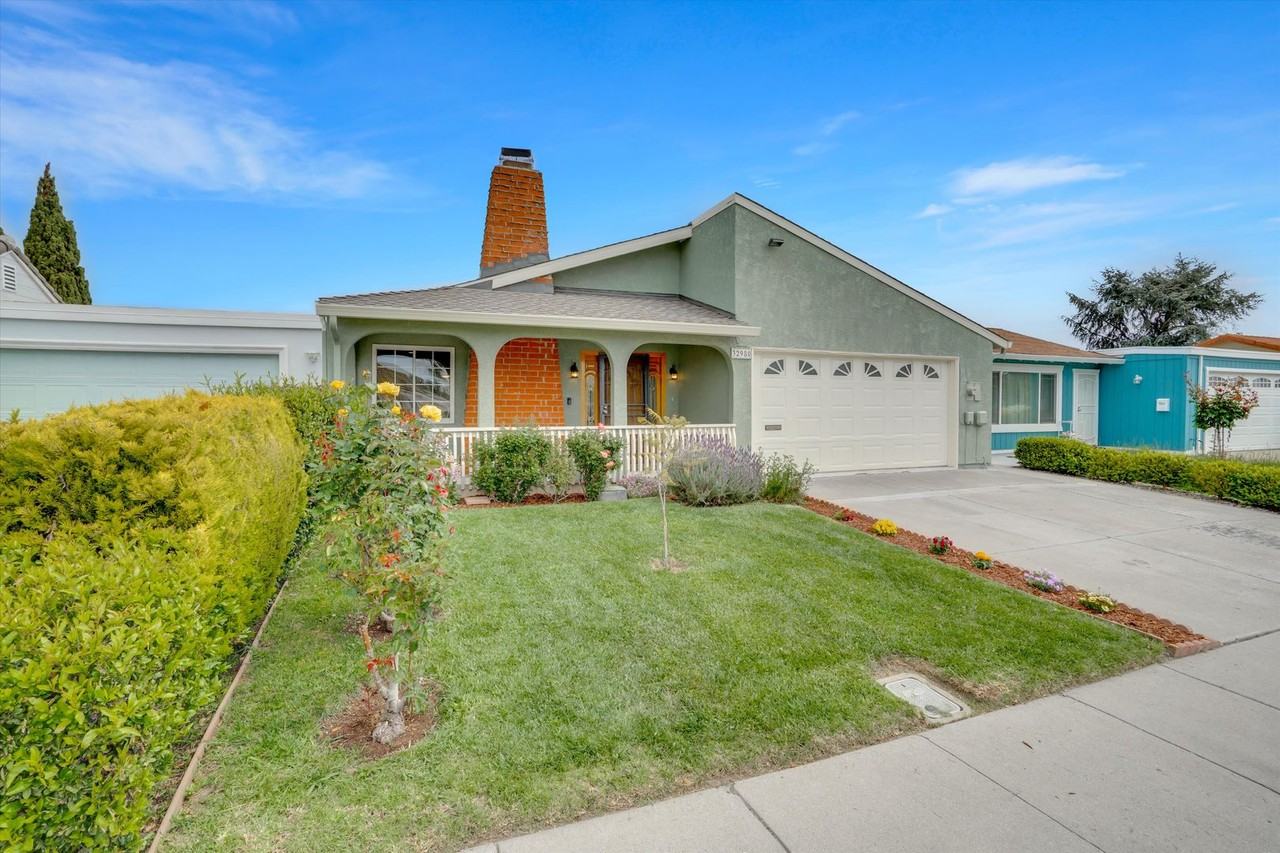 32980 Lake Mead Dr - Photo 3 of 38