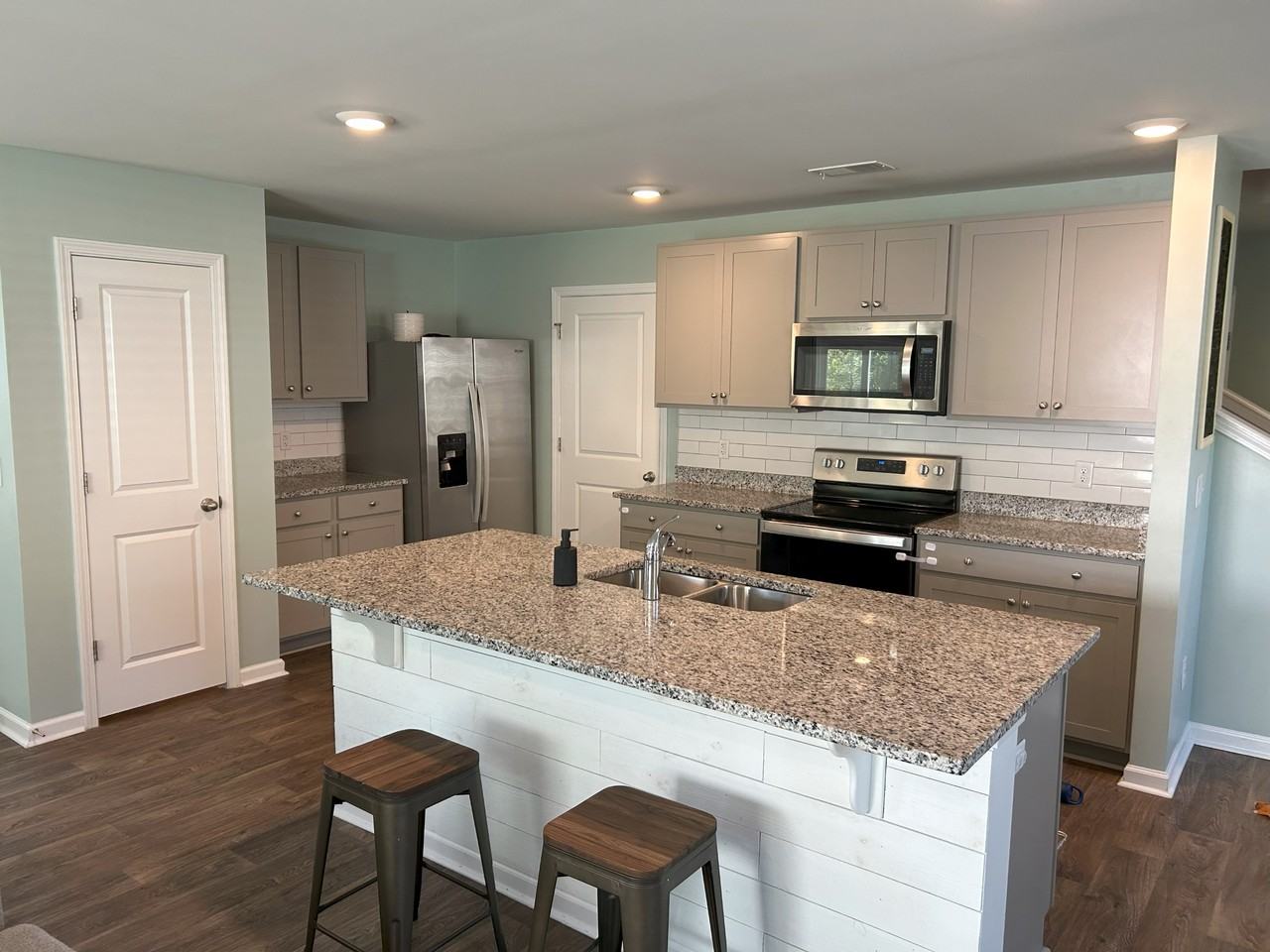 121 Barbados Cir #NA - Photo 2 of 18