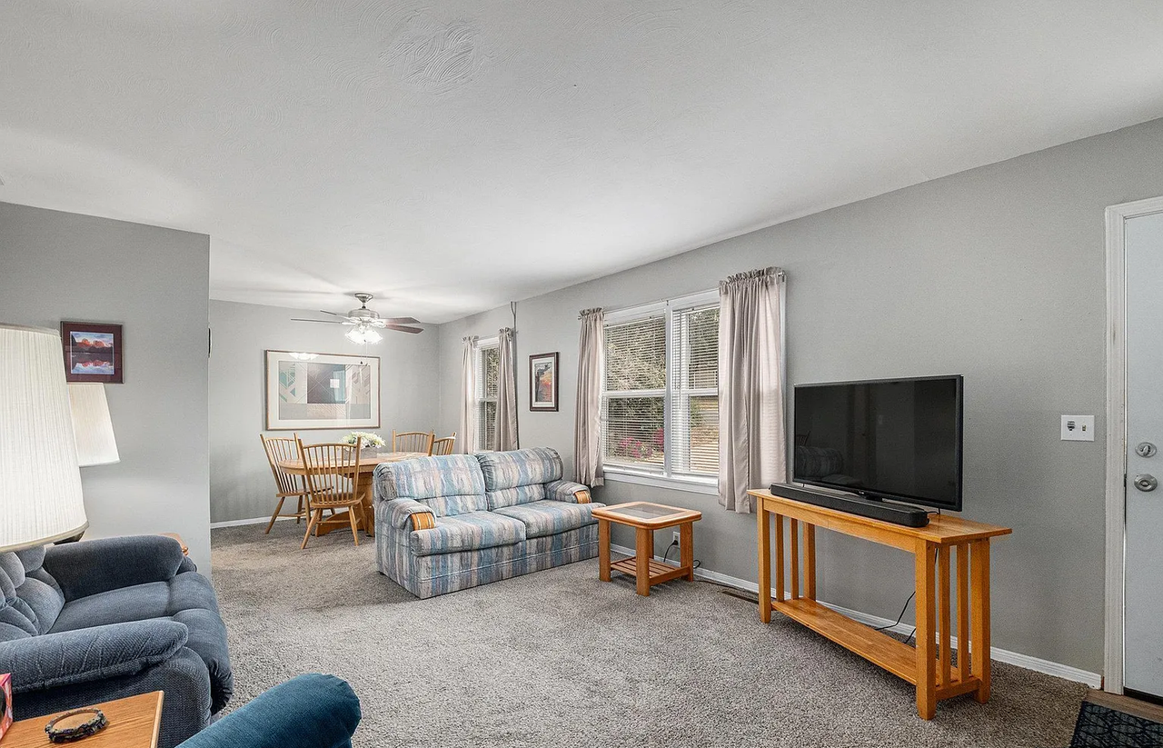 520 S 70th St #NA - Photo 5 of 31