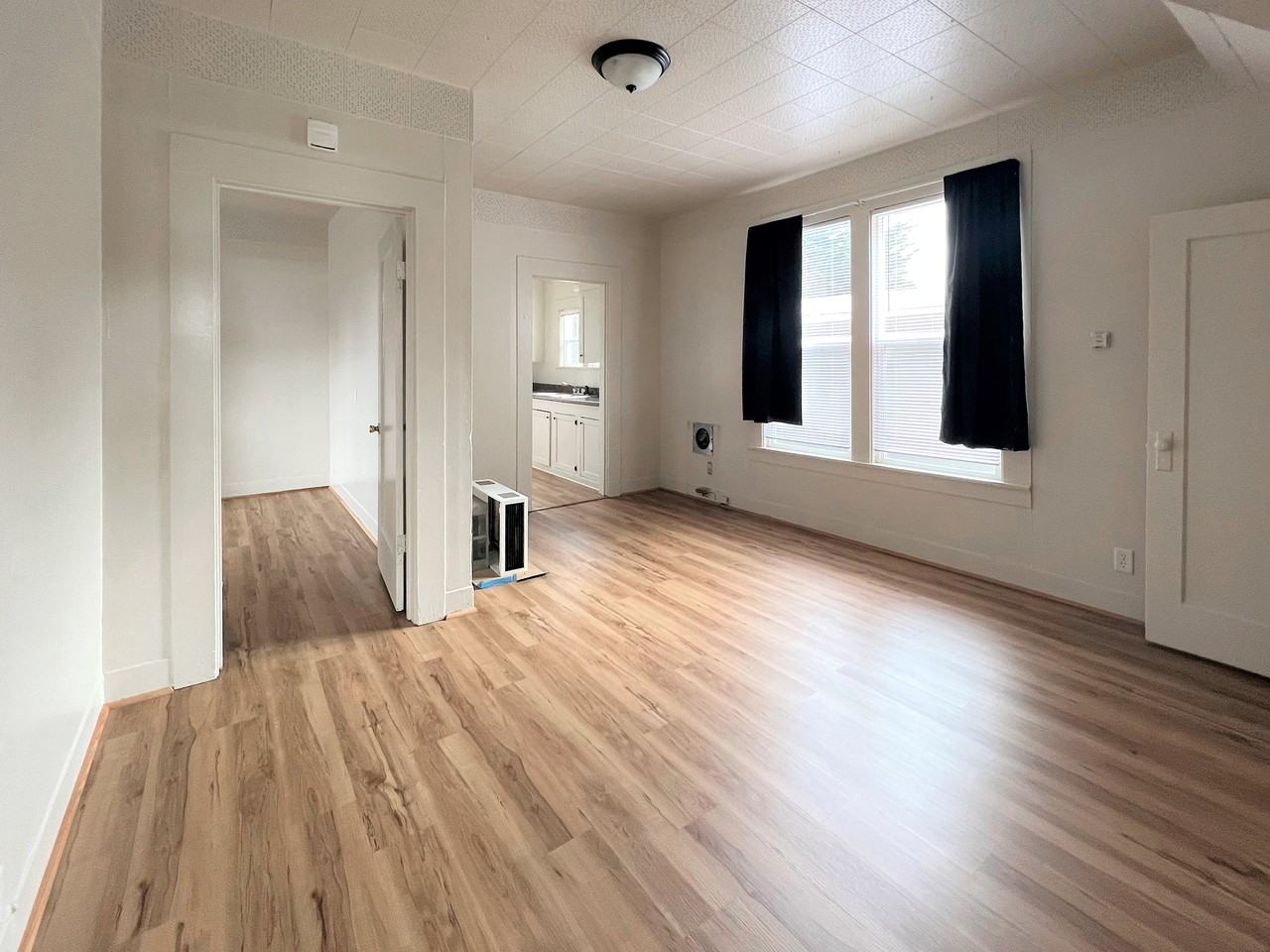 2543 Fairfield St #3 - Photo 3 of 9