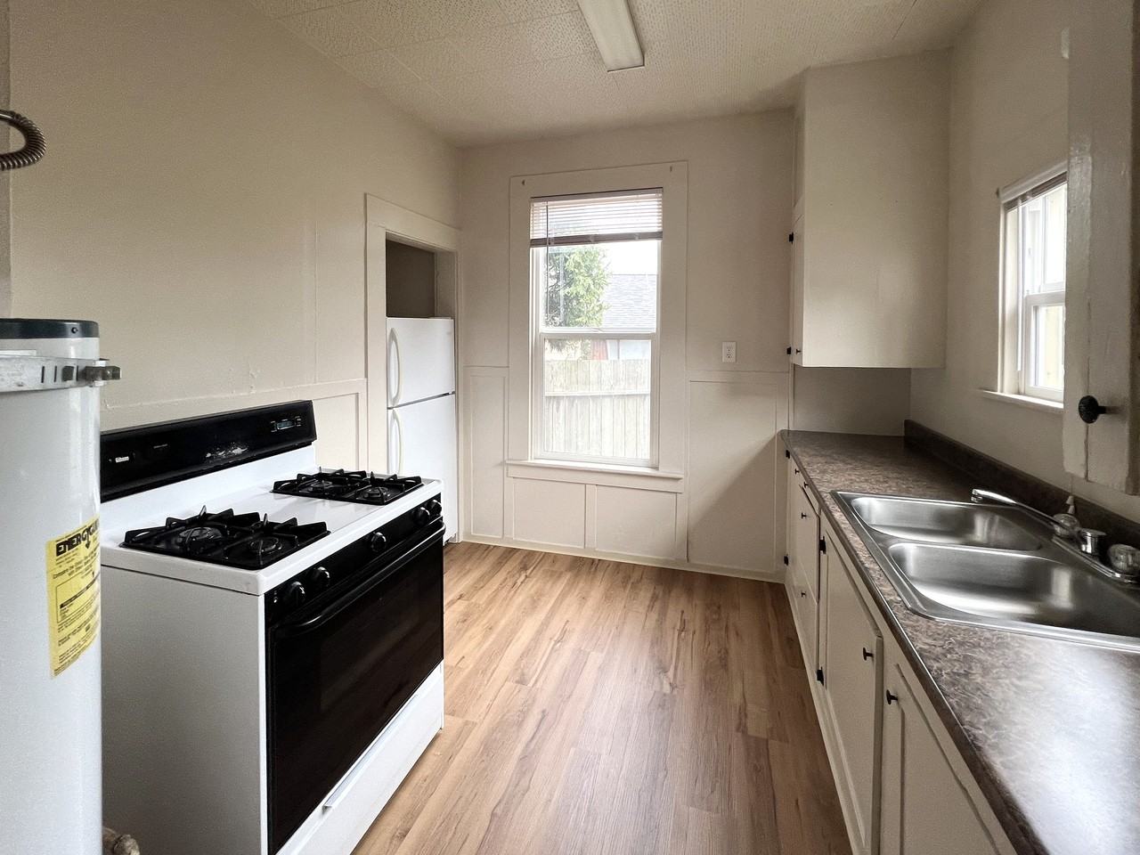 2543 Fairfield St #3 - Photo 5 of 9