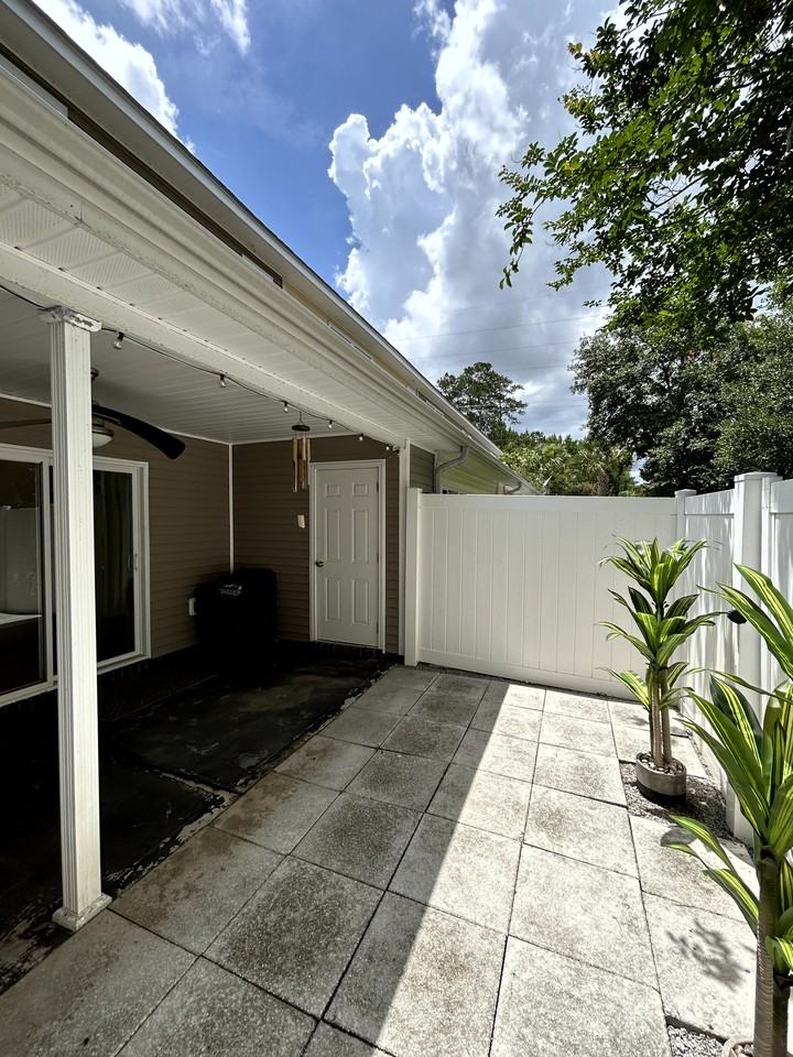 122 Sonata Cir #122 - Photo 2 of 20
