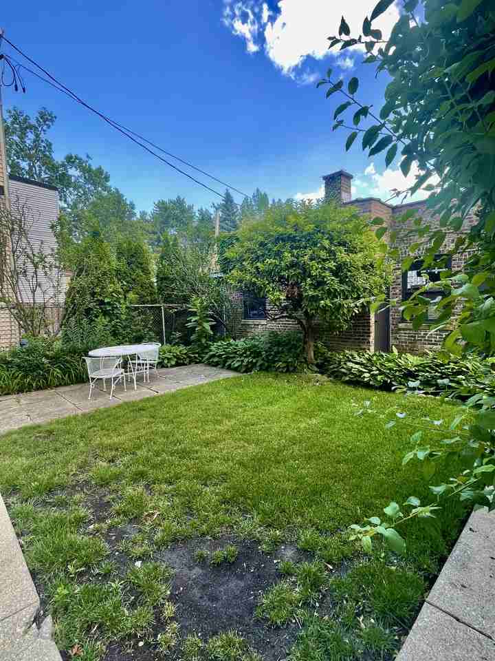 2711 W Sunnyside Ave #1 - Photo 4 of 34