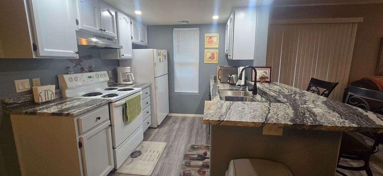 14645 N Fountain Hills Blvd #204 - Photo 7 of 21