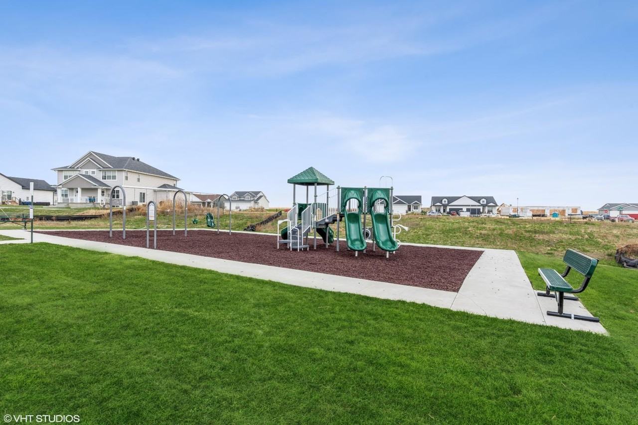 Rookwood Commons 2813 - Photo 4 of 6