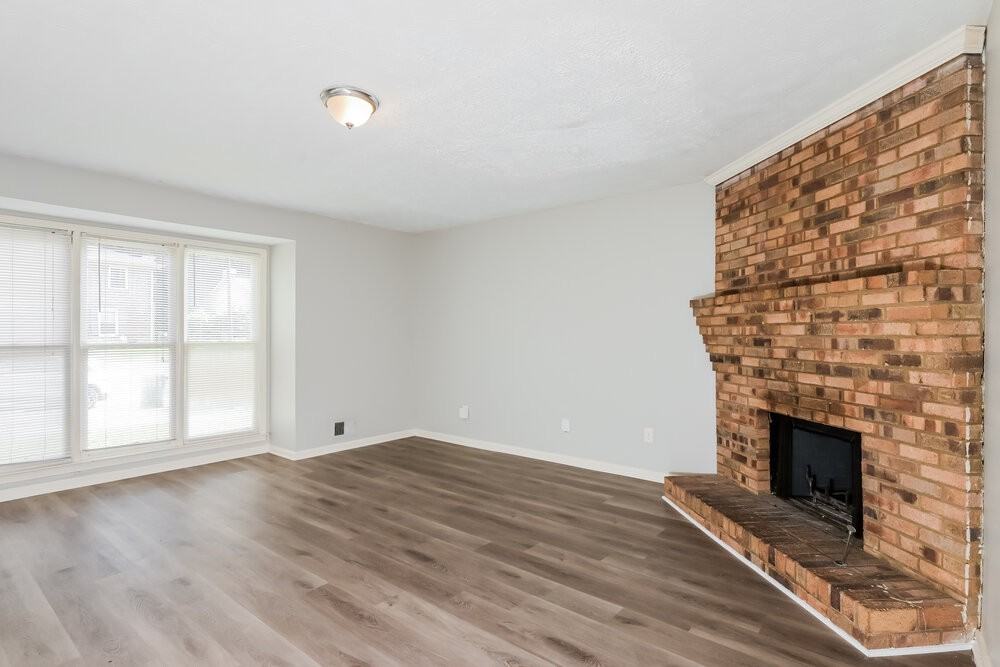 5353 Ridgemere Ct - Photo 5 of 17