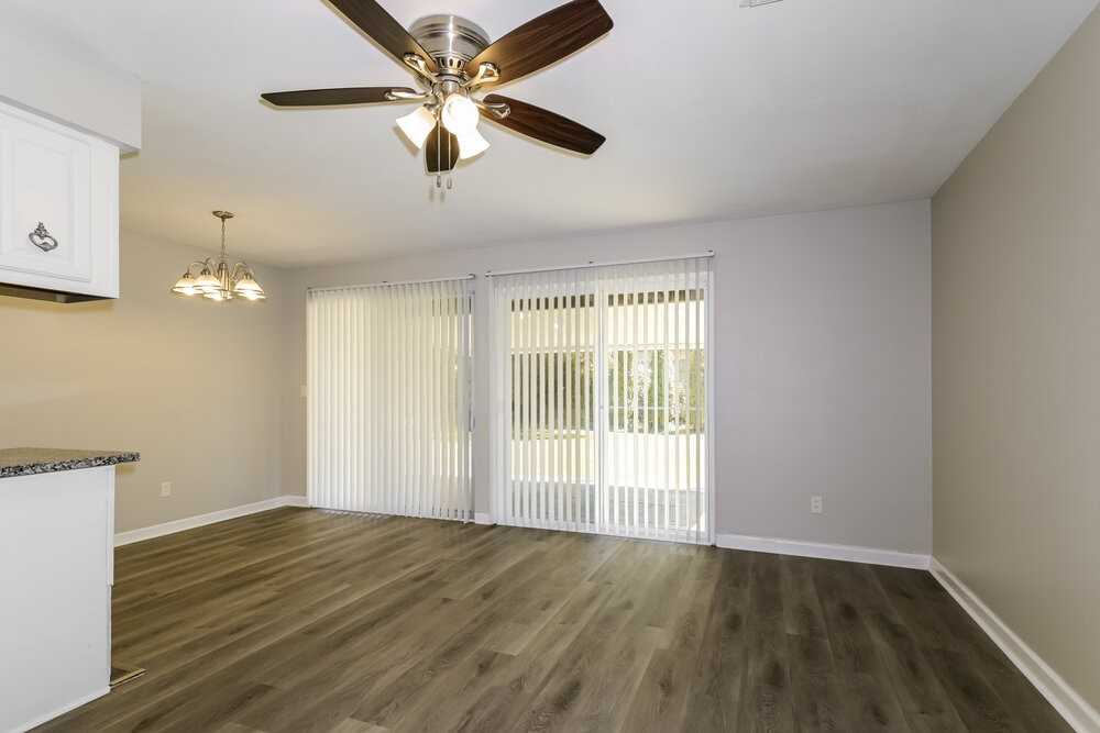 3160 Hargrove Ln - Photo 4 of 16