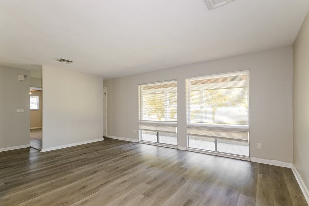 3160 Hargrove Ln - Photo 5 of 16