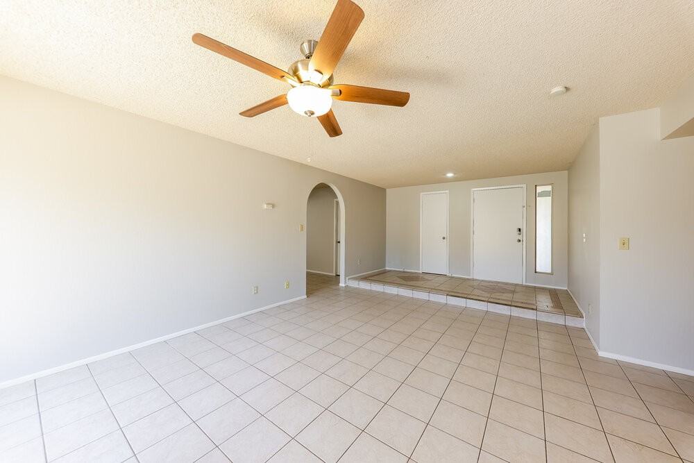 4323 W Piute Ave - Photo 4 of 16
