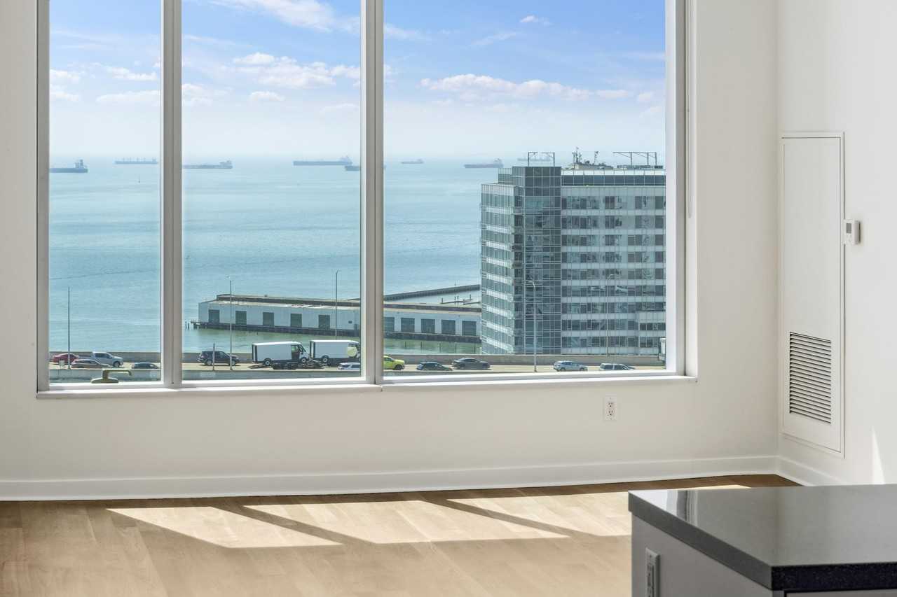 301 Main Street #25E - Photo 3 of 32