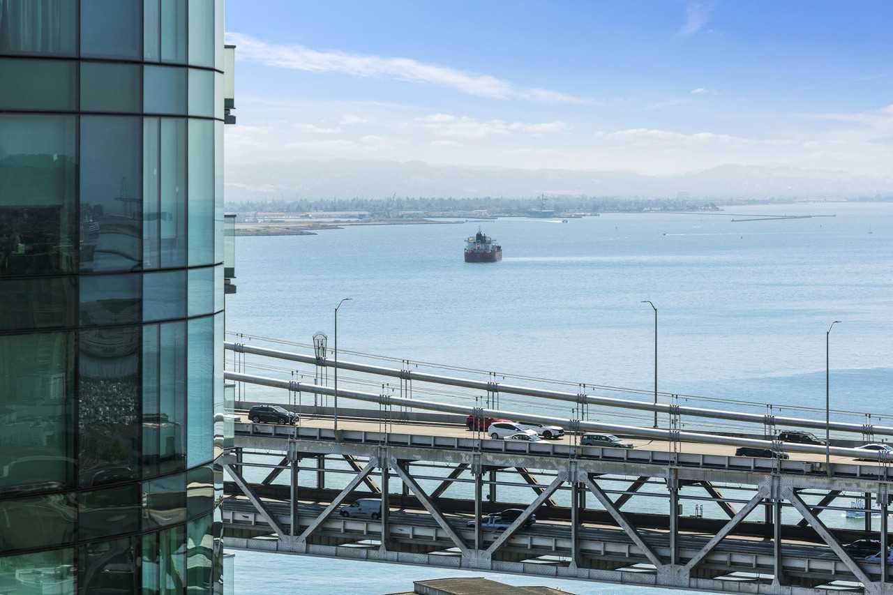 301 Main Street #25E - Photo 4 of 32