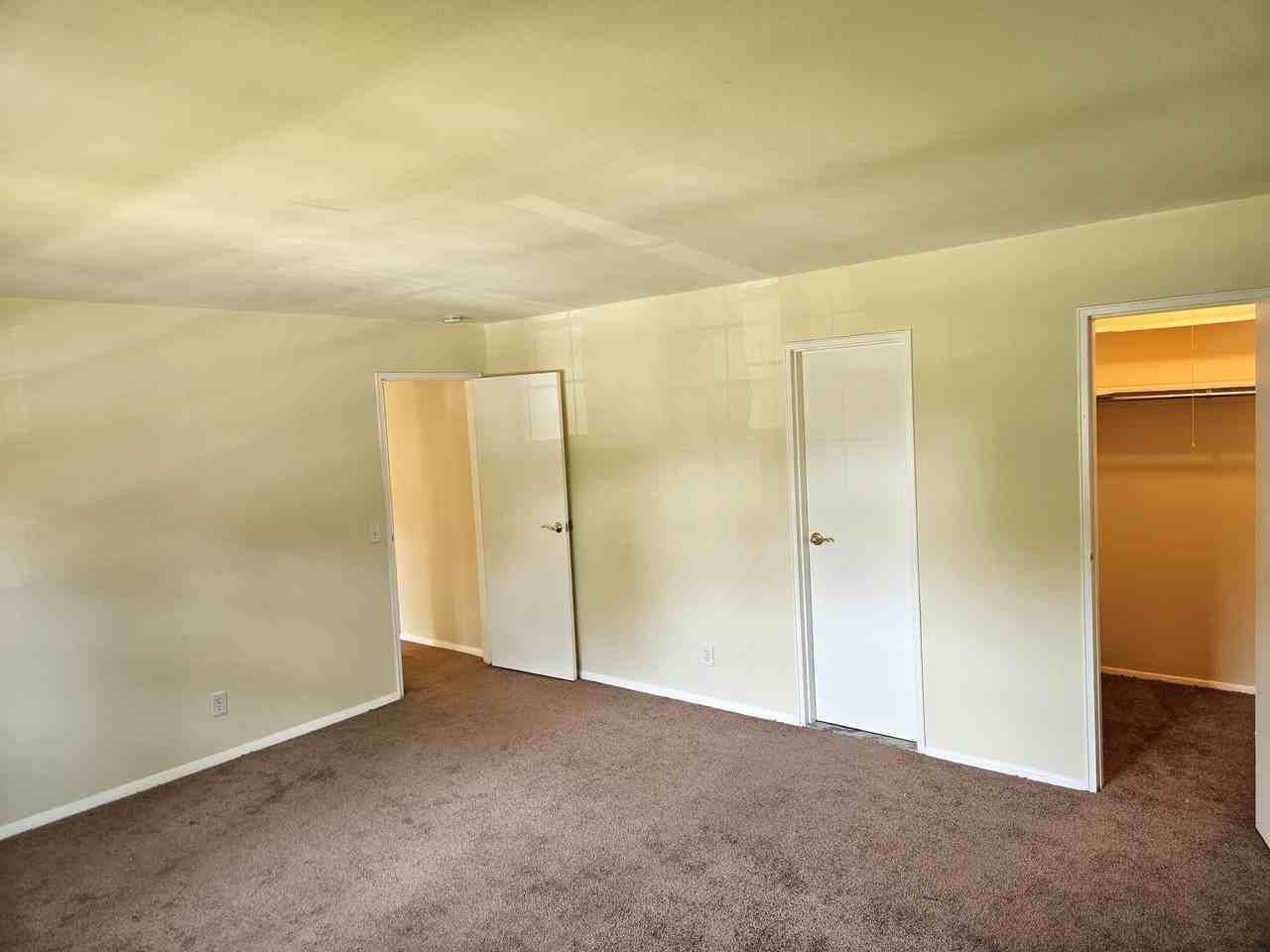 1060 New Haven Avenue #14 - Photo 2 of 22