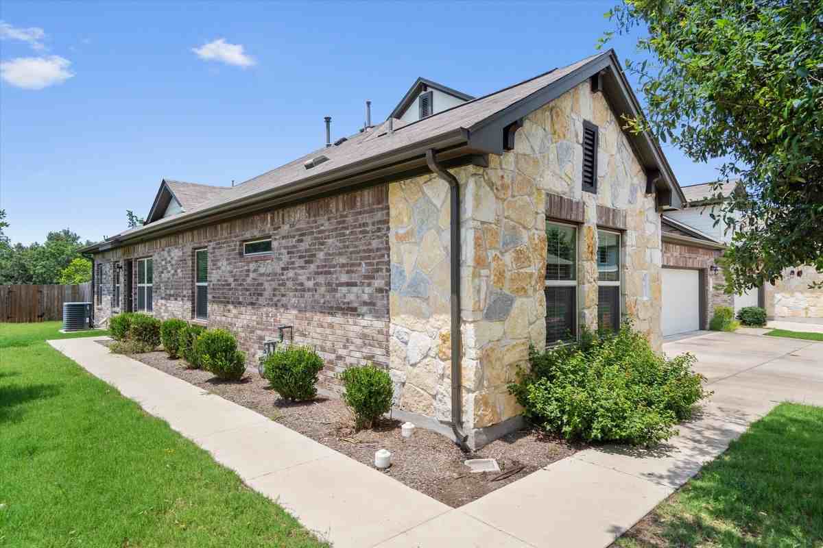 2304 S Lakeline Blvd ##461 - Photo 3 of 30