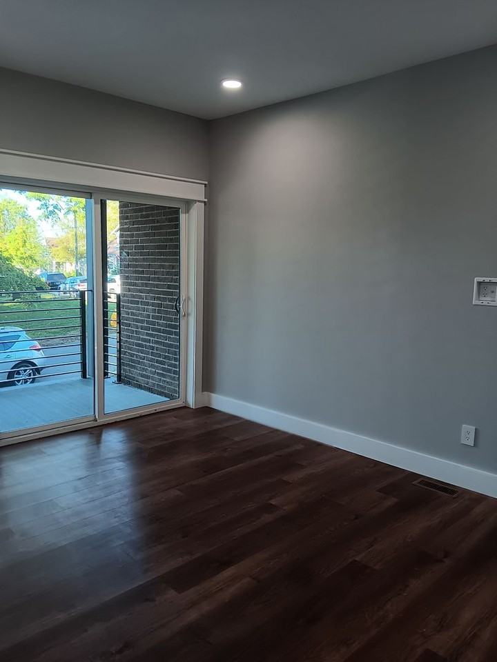 2230 Laurel Avenue - Photo 6 of 38