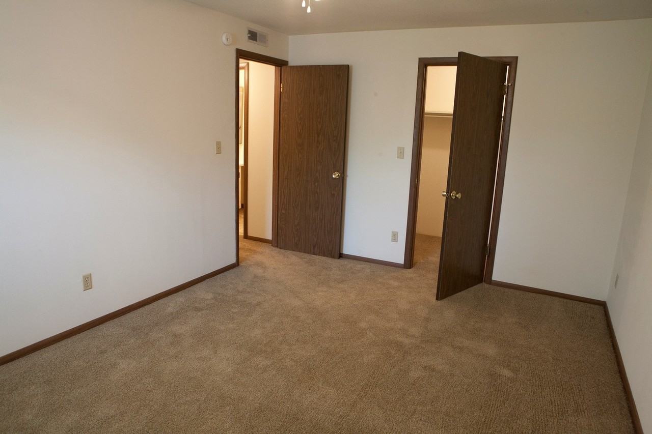 Old Orchard Trace Apartments - Photo 7 of 20