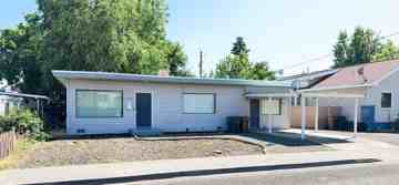 featured image of 1009 Chestnut St