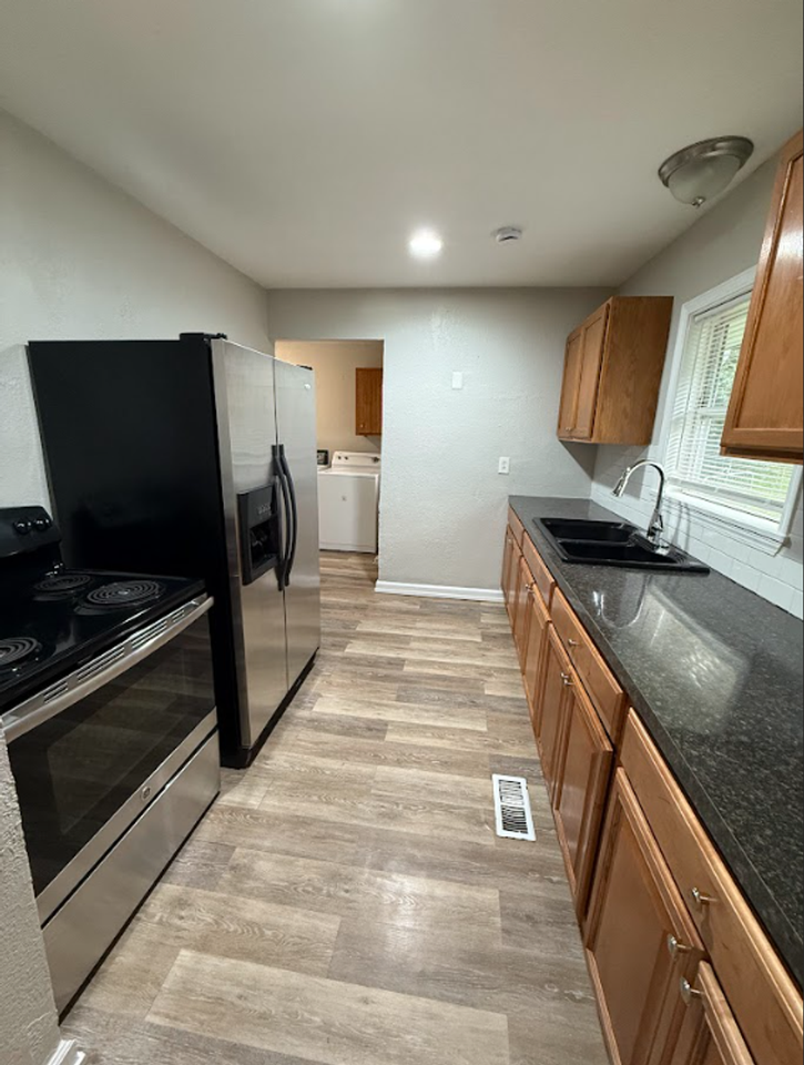 4334 Virginia Ave - Photo 3 of 8