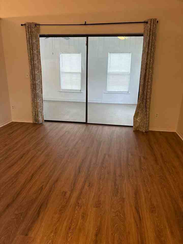 2224 Fairmont Cir - Photo 5 of 24