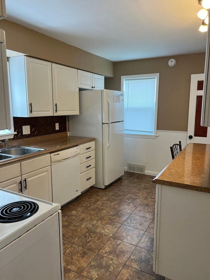 1314 S 48th St - Photo 7 of 16