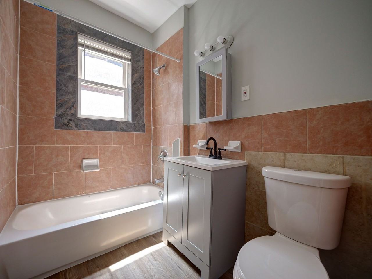 496 Park Ave (New) - Photo 6 of 16