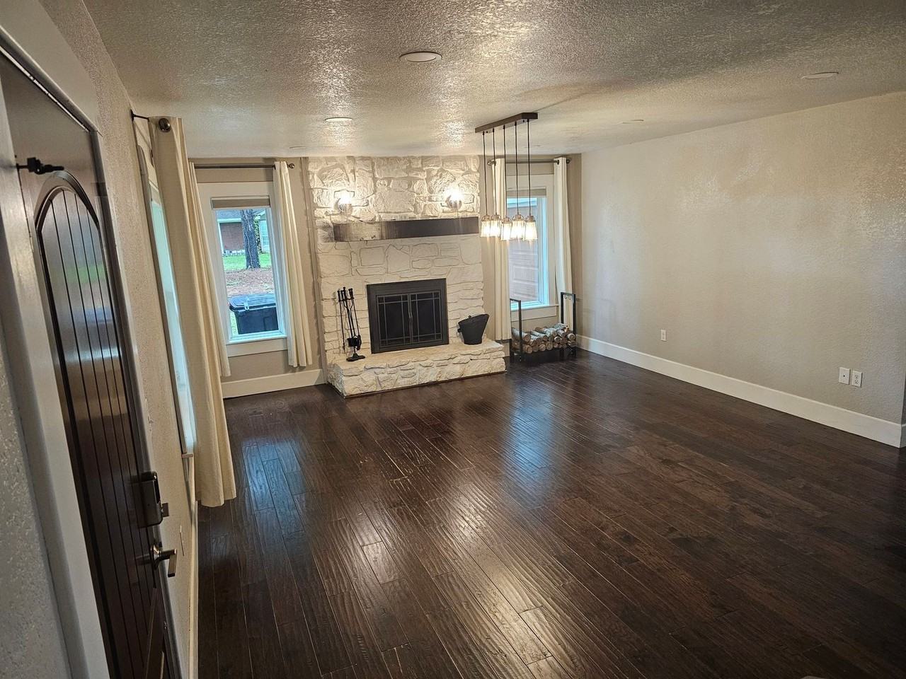 2710 Highway 348 - Photo 3 of 27