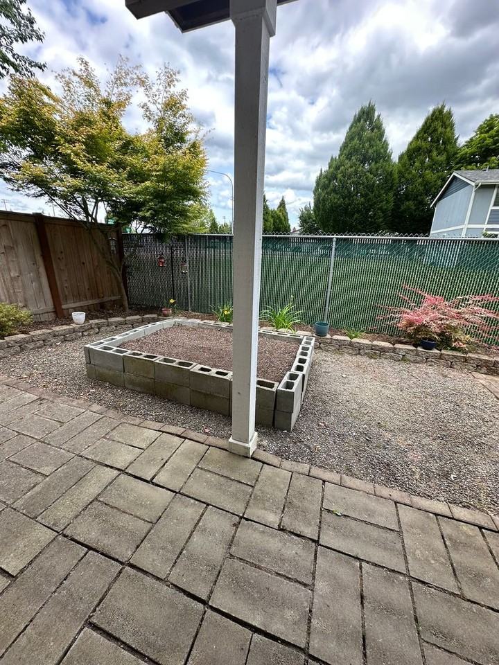 5705 Graham Ave #B - Photo 3 of 15
