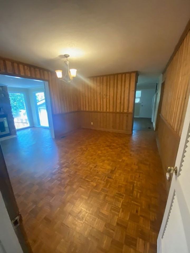 3227 Cliffdale Rd - Photo 7 of 21