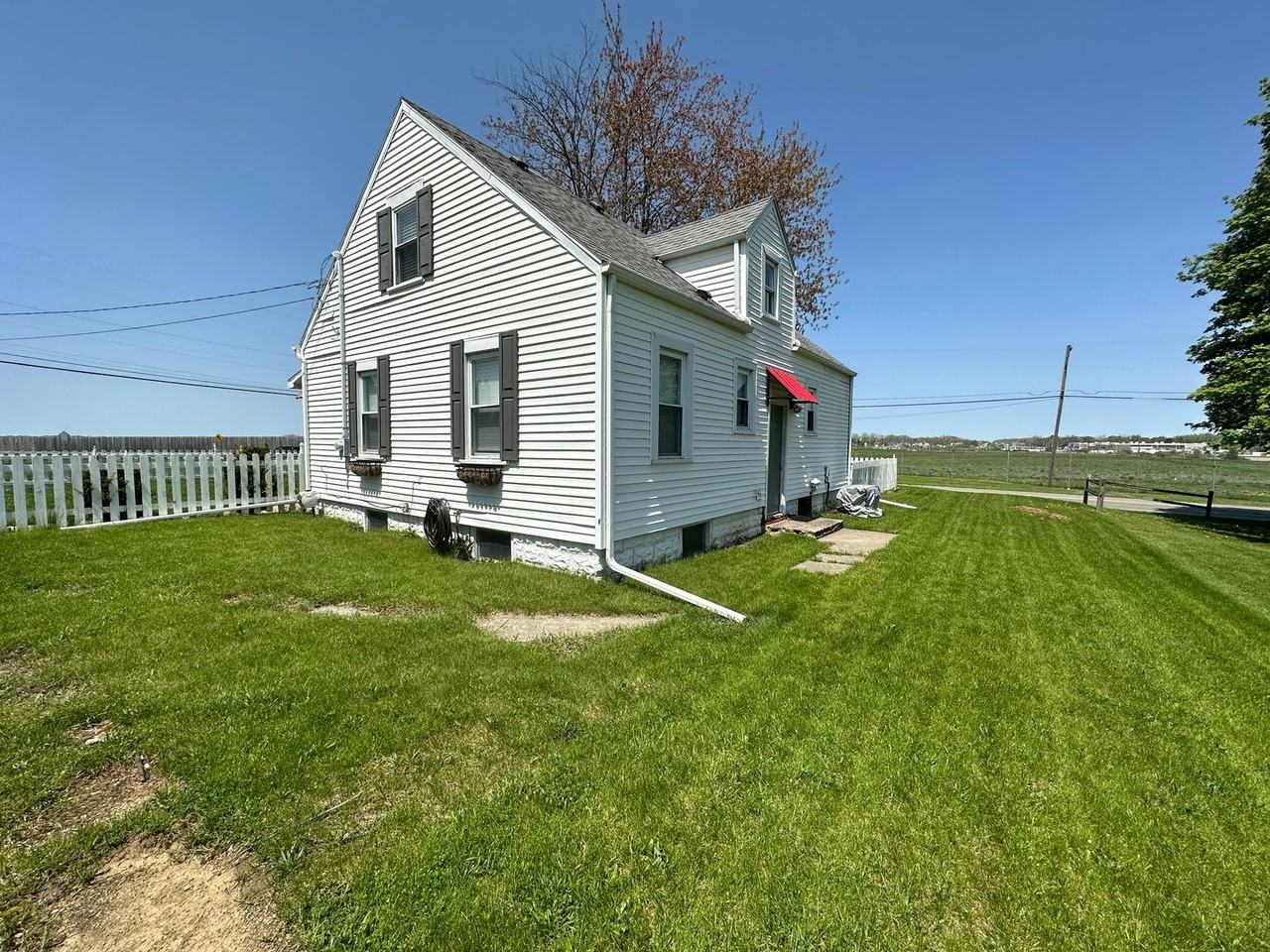 1039 Brentwood Rd - Photo 3 of 35