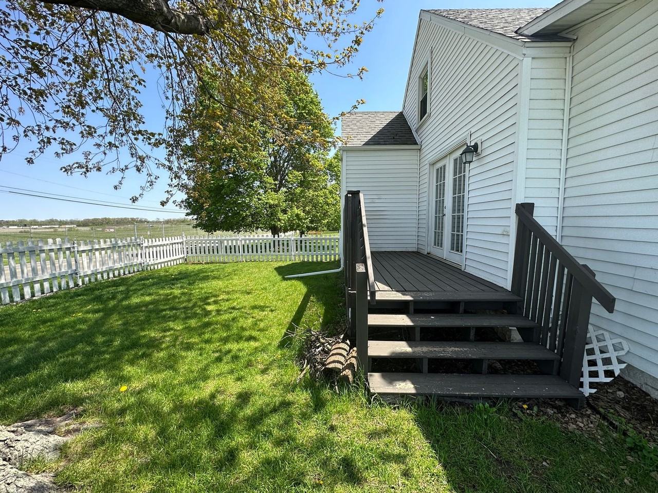 1039 Brentwood Rd - Photo 6 of 35