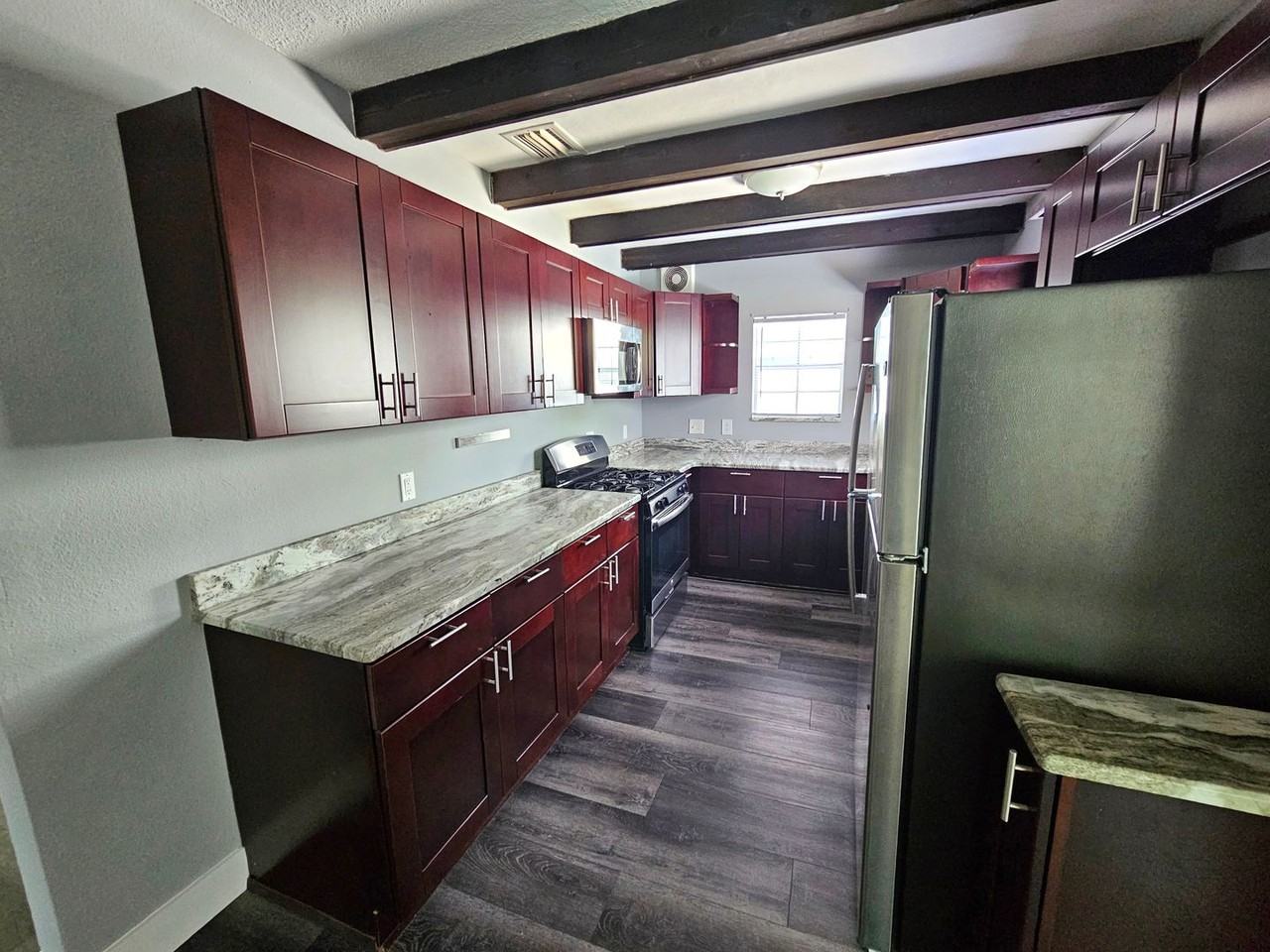 4934 17th Ave N - Photo 6 of 24