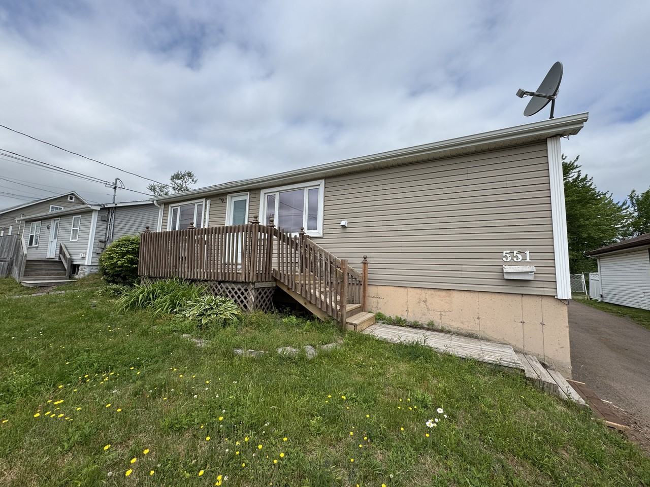 551 Rue Champlain - Photo 3 of 17