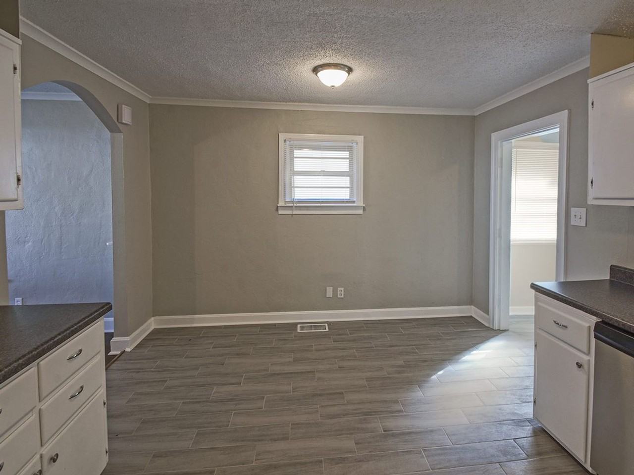 3649 Marion Avenue - Photo 7 of 15