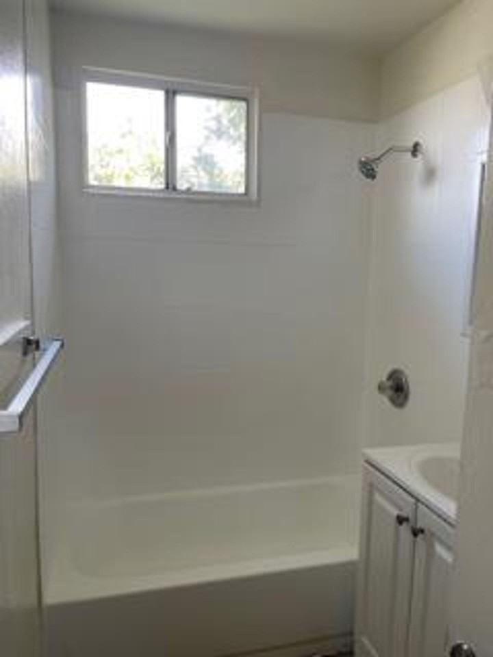 1687B - Photo 7 of 9