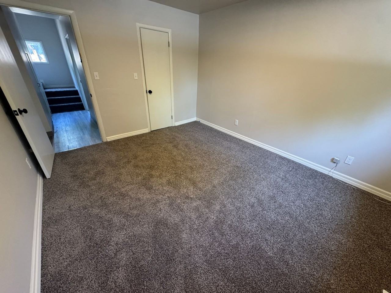 1325 Sw Western Blvd - Photo 5 of 11