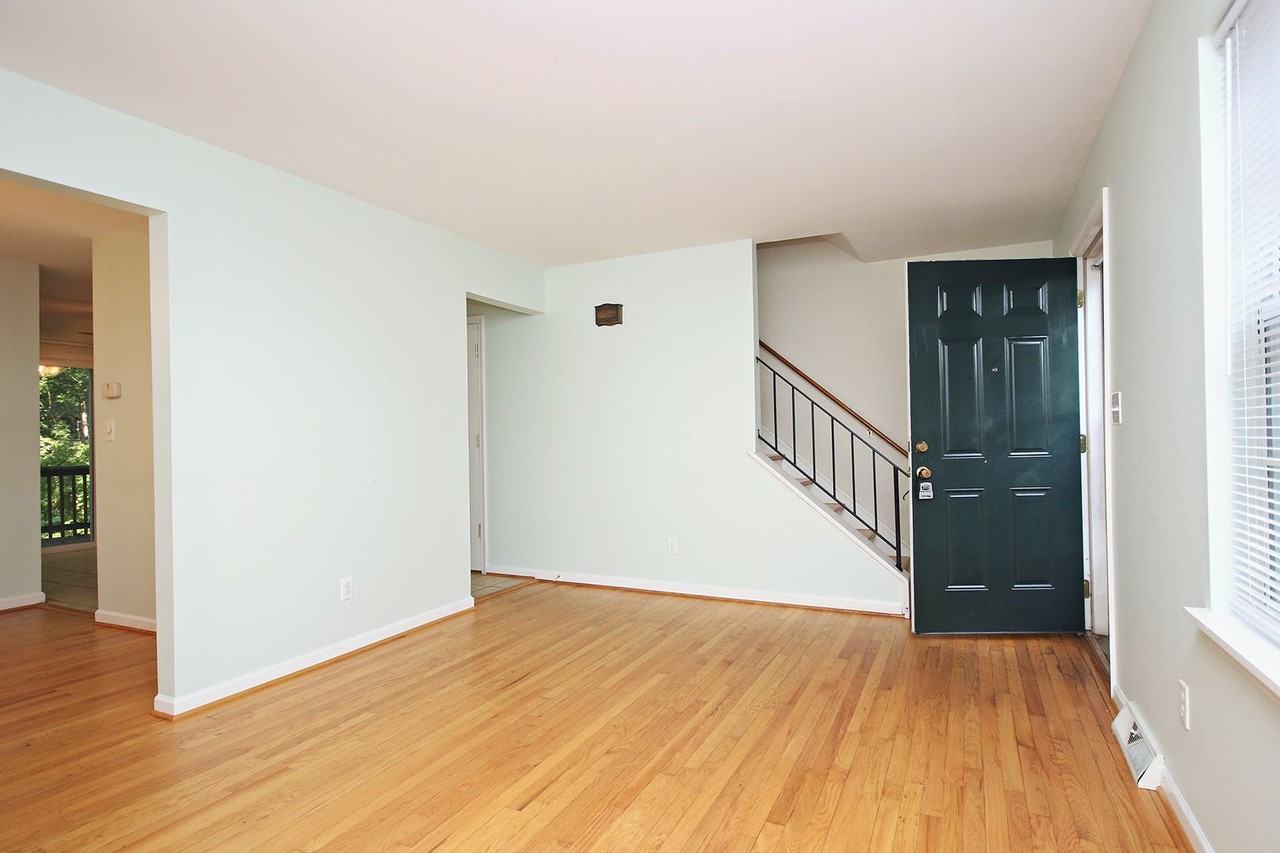 2539 Woodland Dr #A - Photo 3 of 22