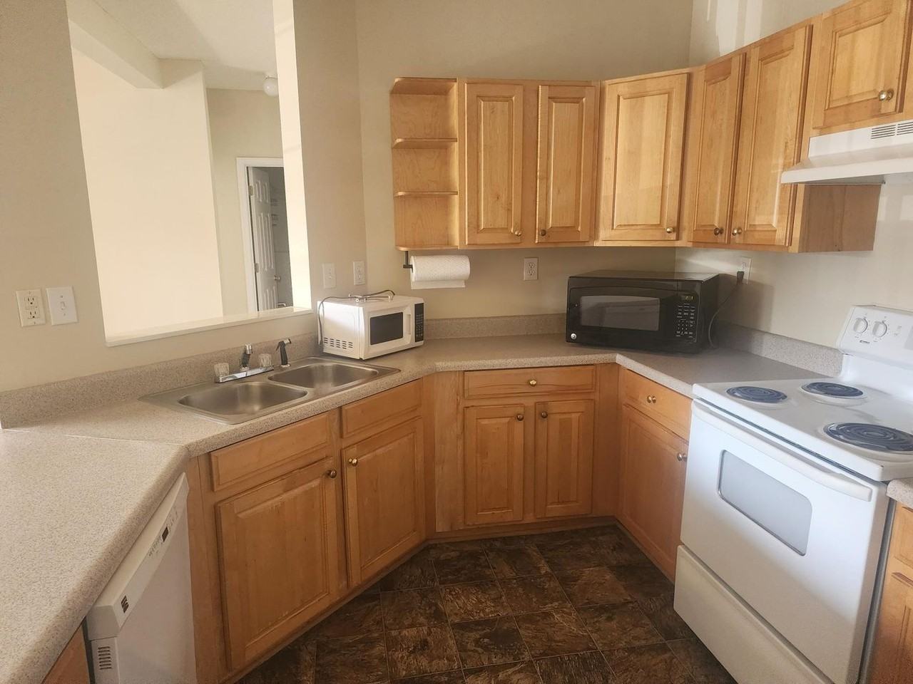 150 Wexford Dr #204 - Photo 2 of 25