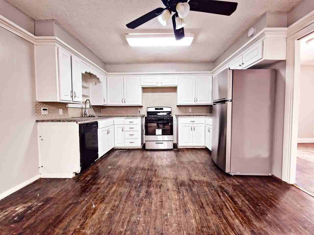 3819 33rd St - Photo 6 of 16