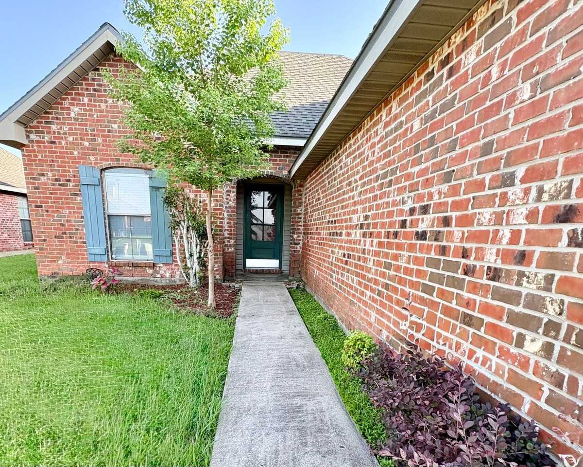 121 Troubadore Dr - Photo 3 of 25