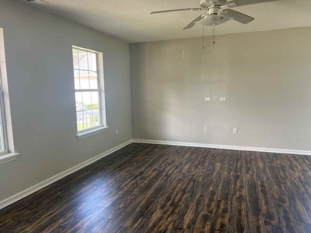 5020 Sandlake Ct - Photo 3 of 15