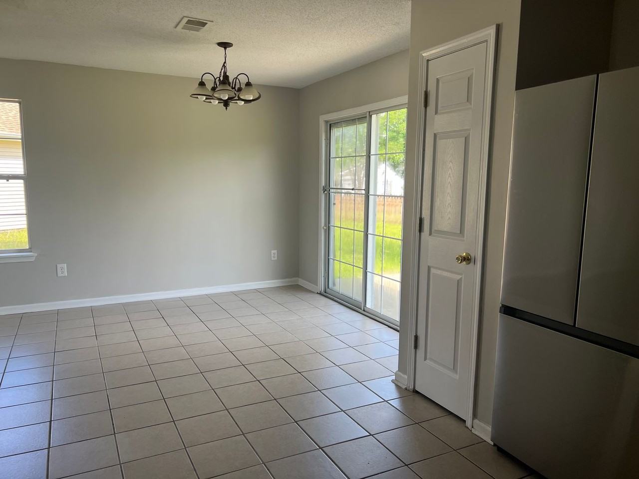 5020 Sandlake Ct - Photo 6 of 15